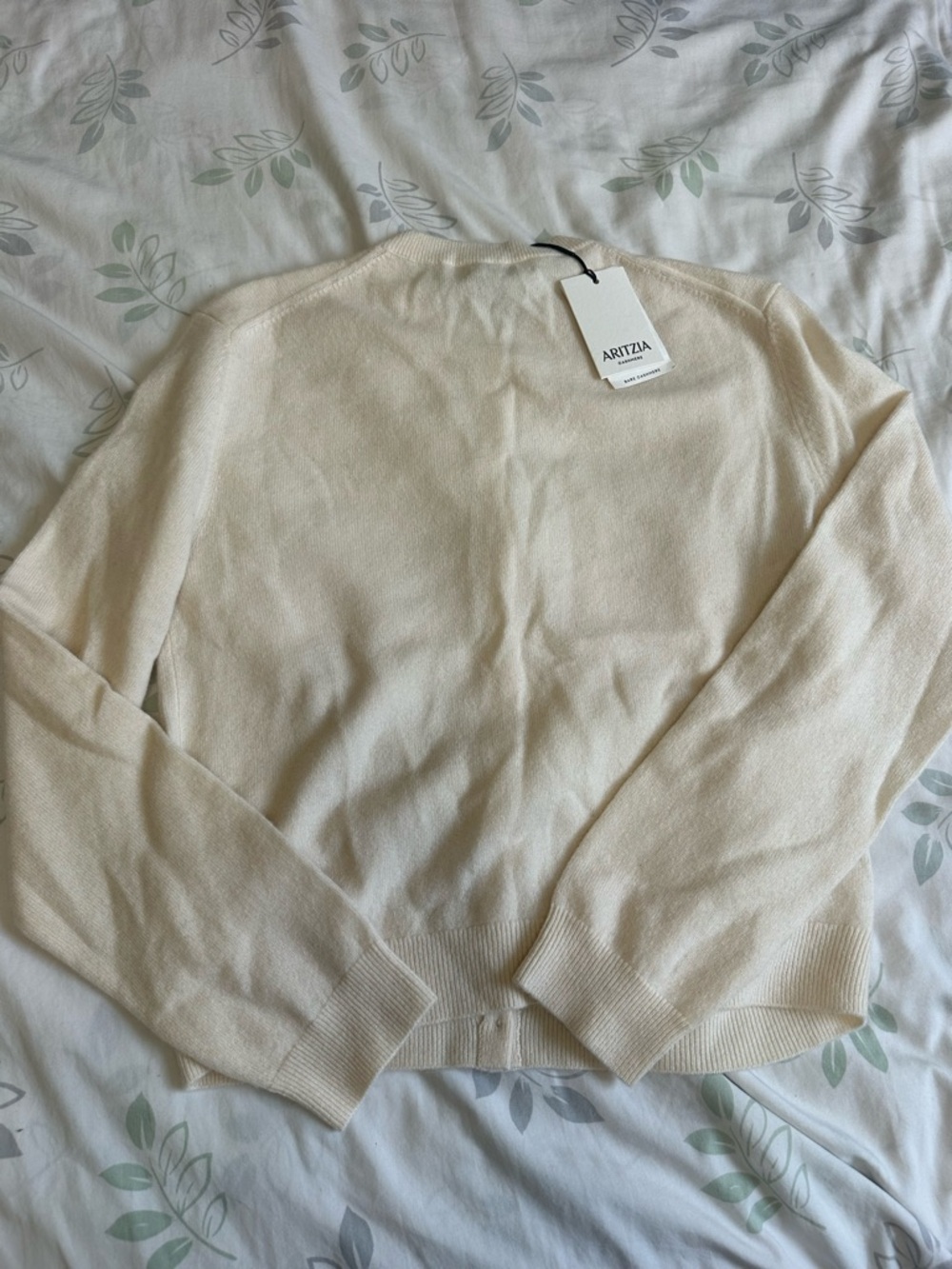 NWT - Aritzia Bare Cashmere Crew Cardigan - Small - Whisper White - Picture 9 of 9